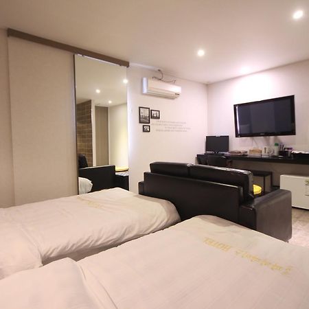 Paradise Hotel Gunsan Buitenkant foto