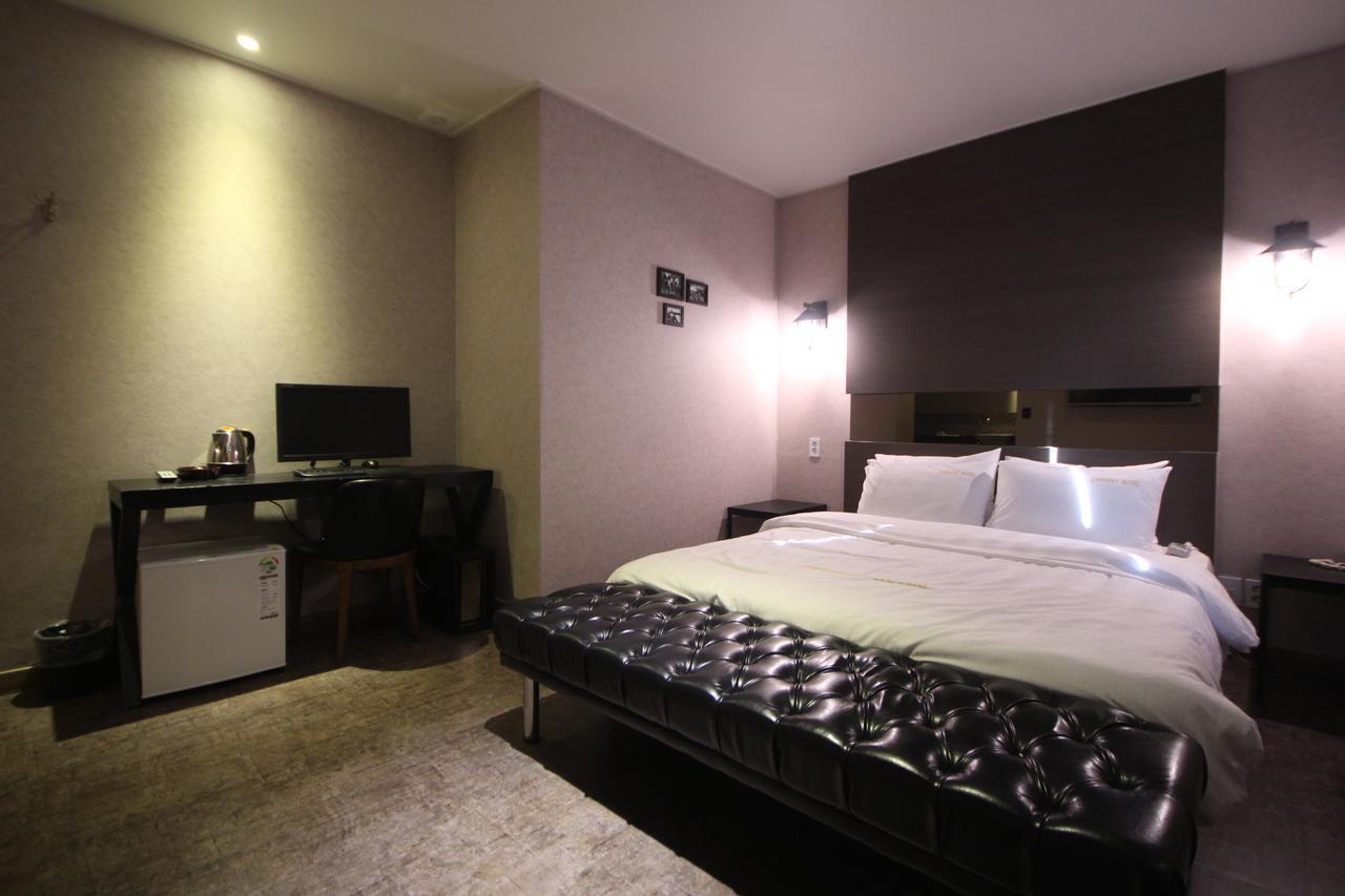 Paradise Hotel Gunsan Buitenkant foto