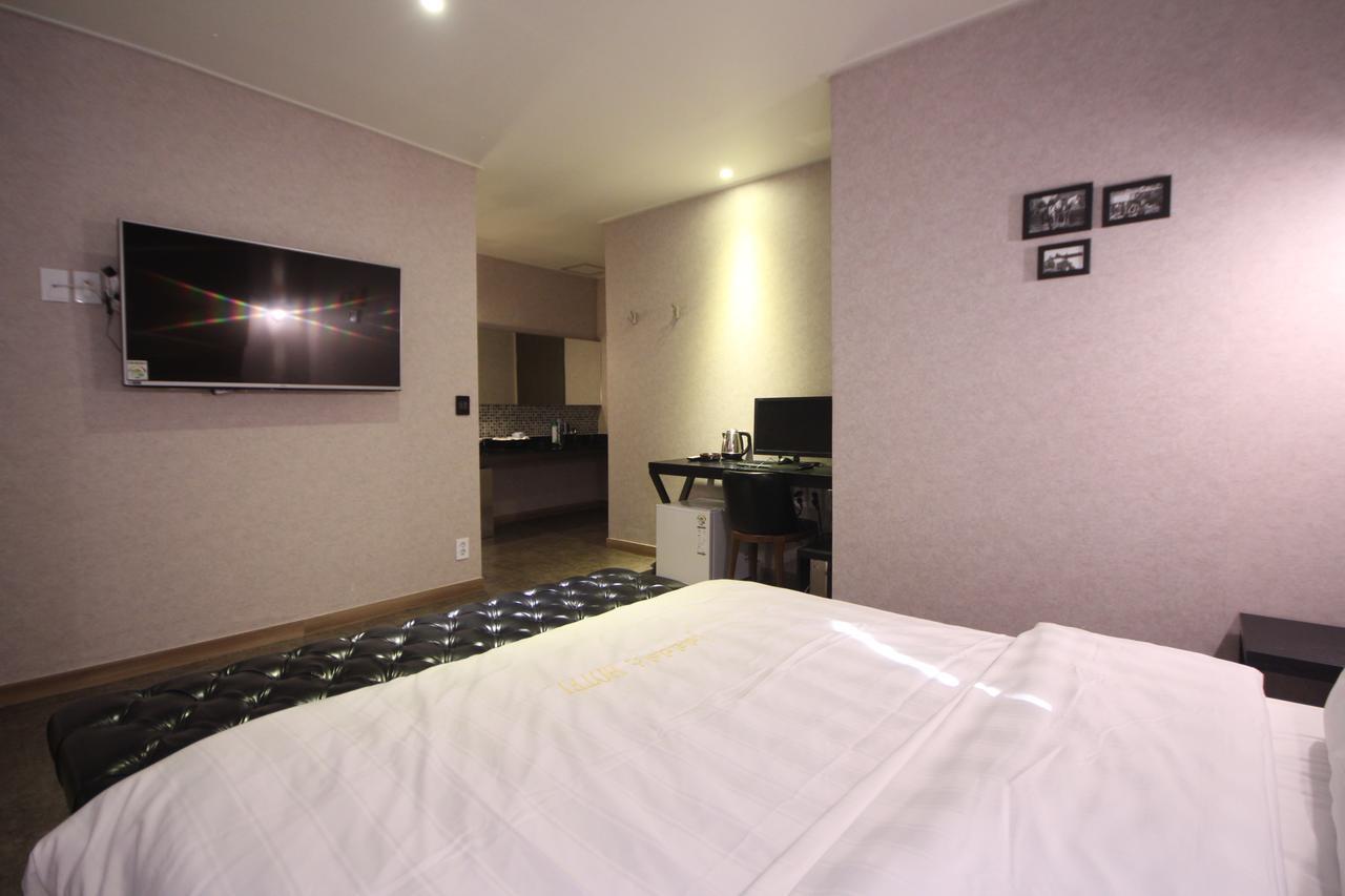 Paradise Hotel Gunsan Buitenkant foto